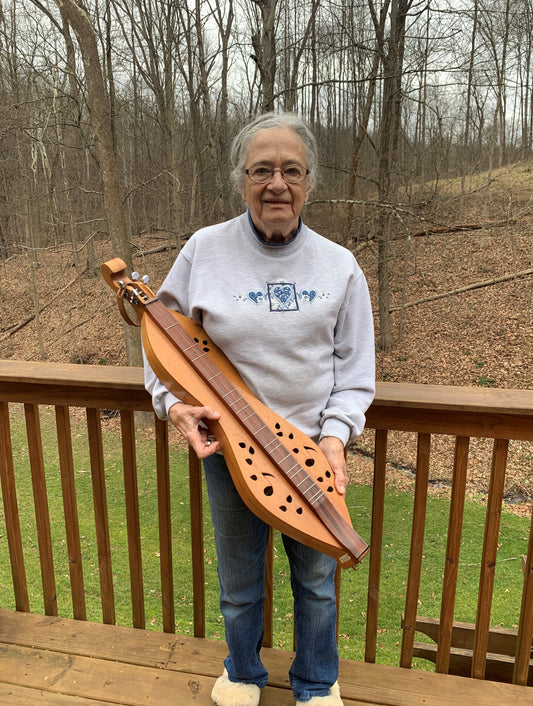 Laura B. - Folkcraft Player