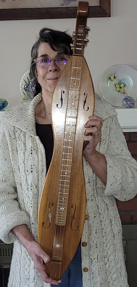 Cindy Moriarity - Folkcraft Player